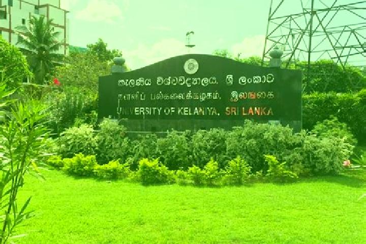Emma, 22 — Escort in Kelaniya, Sri Lanka