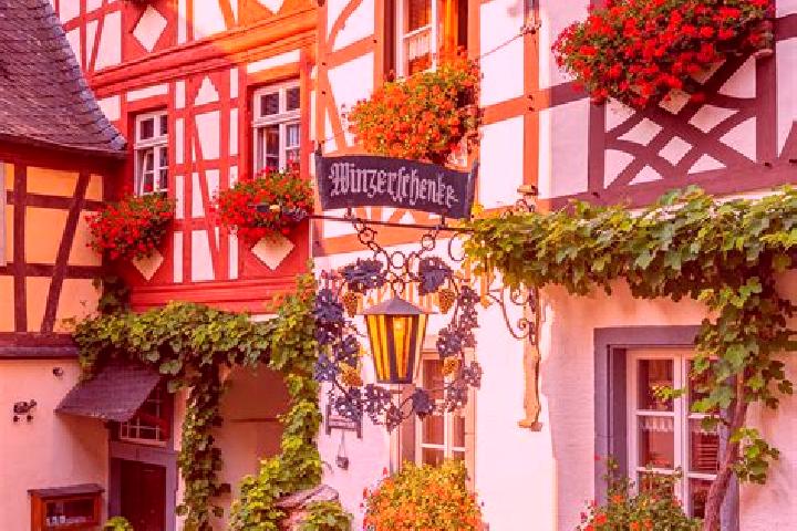 Emma, 22 — Escort in Poschendorf, Germany