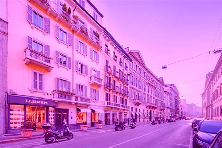 Emma, 22 — Escort in Quartiere Sarmazzano, Italy