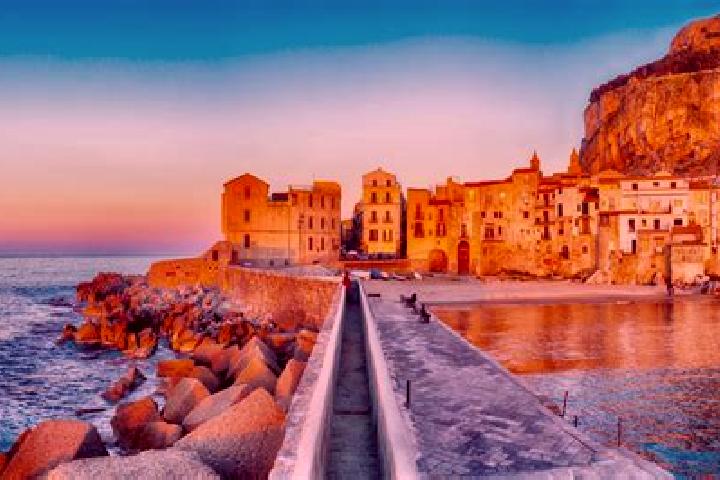 Emma, 22 — Escort in Venetico Marina, Italy