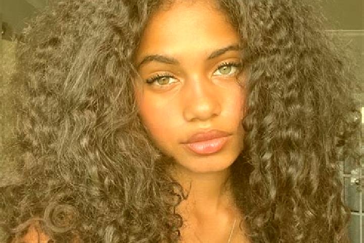 Emma, 23, a black grey-eyed ebony companion based in Alumbres. Offering Couples, OWO, 69. Available for incall and outcall, overnight bookings available.