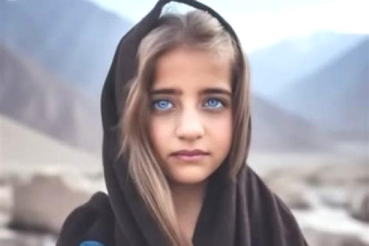 Emma, 23, a black grey-eyed middle eastern companion based in Volongo. Offering GFE, CIM, Travel Companion, BDSM. Available for incall and outcall, overnight...