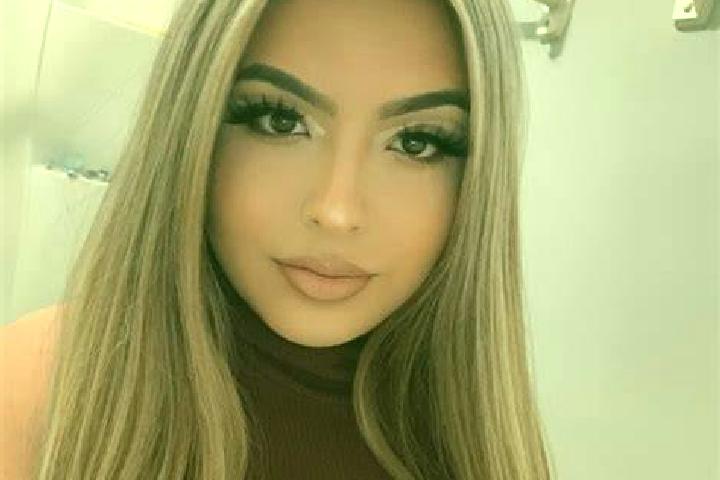Emma, 23, a blonde amber-eyed latina companion based in Shahrak-e Towhid. Offering OWO, BDSM, A-Level. Available for incall and outcall, day and evening dates.