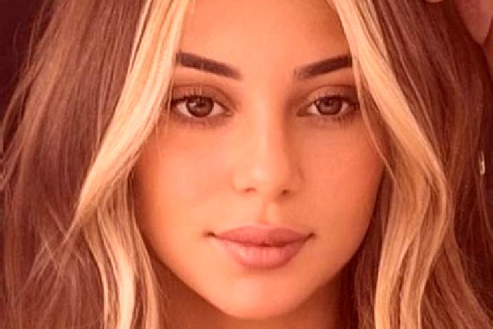 Emma, 23, a blonde brown-eyed ebony companion based in Menneville. Offering Dinner Date, Travel Companion, Tantra, Roleplay, Domination. Available for incall...