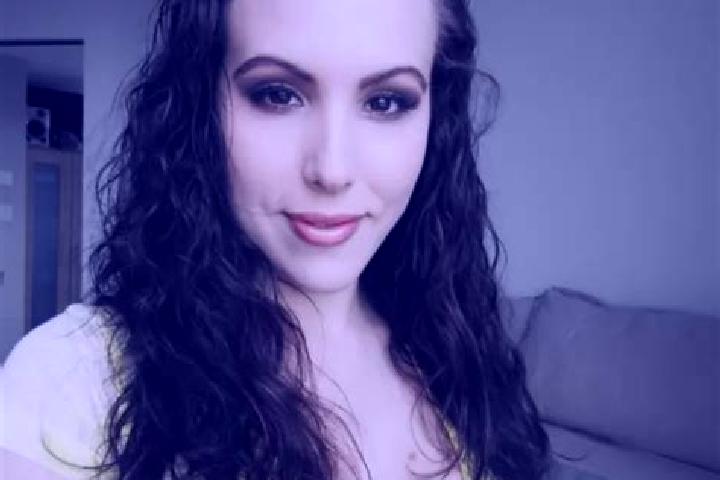 Emma, 23, a brunette dark-eyed caribbean companion based in San Pietro di Morubio. Offering Domination, Girlfriend Experience, Deep French Kissing, Fetish. A...