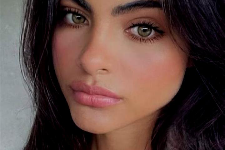 Emma, 23, a brunette dark-eyed mixed companion based in Fruita. Offering Duos, Deep French Kissing, GFE, Girlfriend Experience. Available for incall and outc...
