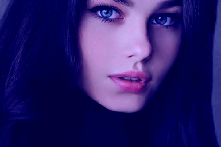 Emma, 23, a brunette grey-eyed slavic companion based in Tystberga. Offering Roleplay, Erotic Massage, Girlfriend Experience, Striptease. Available for incal...