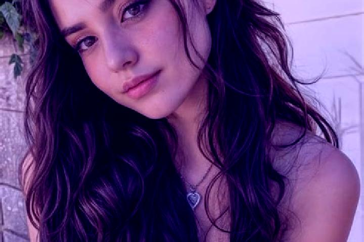 Emma, 23, a brunette hazel-eyed european companion based in Bofferdange. Offering Tantra, Fetish, 69. Available for incall and outcall, day and evening dates.