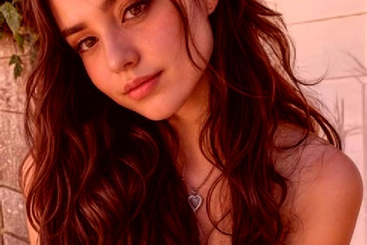 Emma, 23, a brunette hazel-eyed latina companion based in Neukirchen. Offering CIM, Striptease. Available for incall and outcall, day and evening dates.