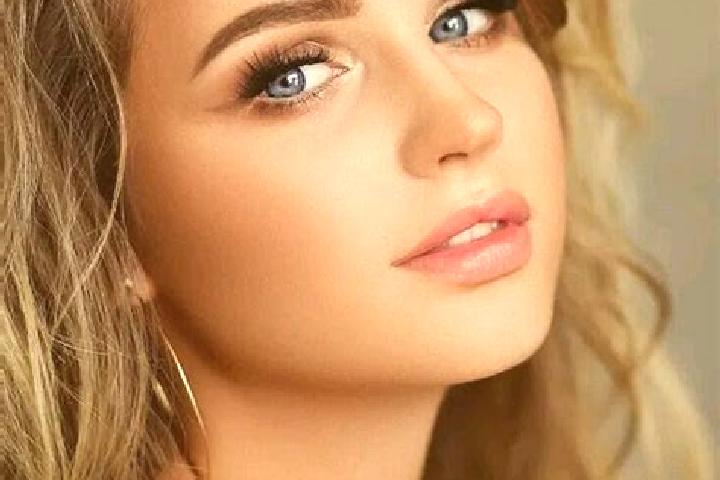 Emma, 23, a dark blonde blue-eyed middle eastern companion based in Rosko Polje. Offering BDSM, Massage, A-Level, Deep French Kissing. Available for incall a...