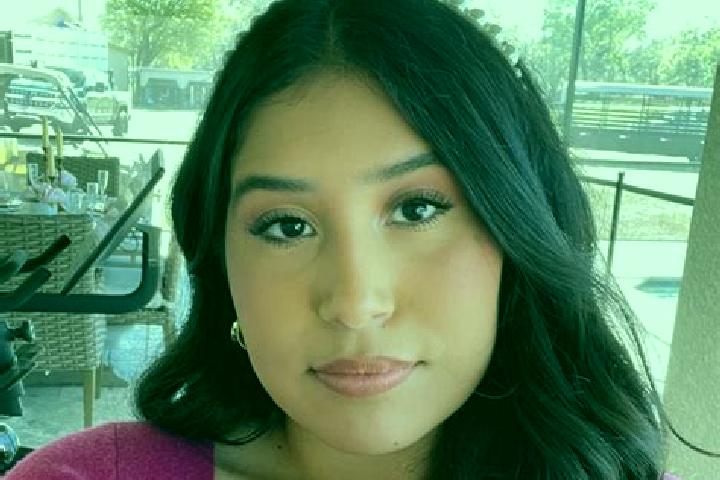 Emma, 23 — Escort in Angelica, United States