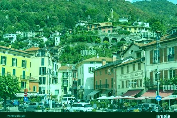 Emma, 23 — Escort in Argegno, Italy