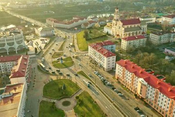 Emma, 23 — Escort in Dyatlovo, Belarus