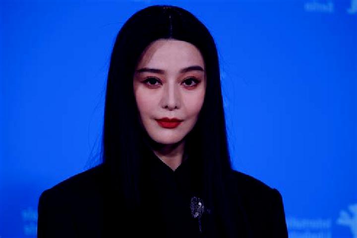 Emma, 23 — Escort in Lanfang, China