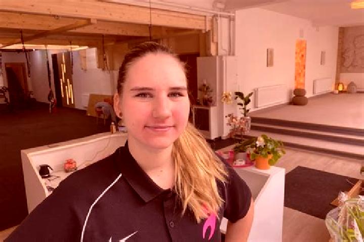 Emma, 23 — Escort in Lengenfeld, Germany