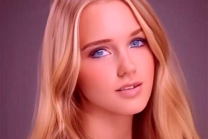 Emma, 24, a dark blonde grey-eyed mediterranean companion based in Bregi. Offering Striptease, Party Girl, Girlfriend Experience, Dinner Date, Overnight. Ava...