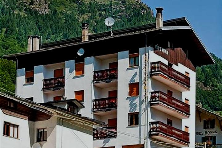 Emma, 24 — Escort in Alagna, Italy