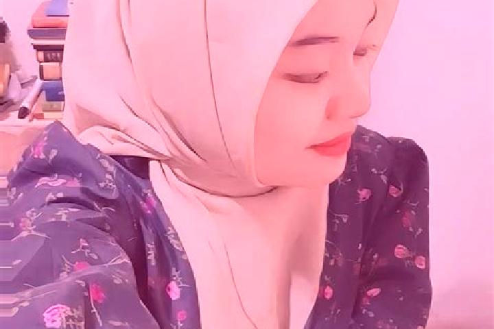 Emma, 24 — Escort in Bangsalsari, Indonesia