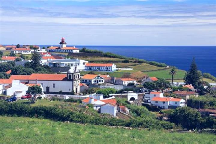 Emma, 24 — Escort in Lajes das Flores, Portugal