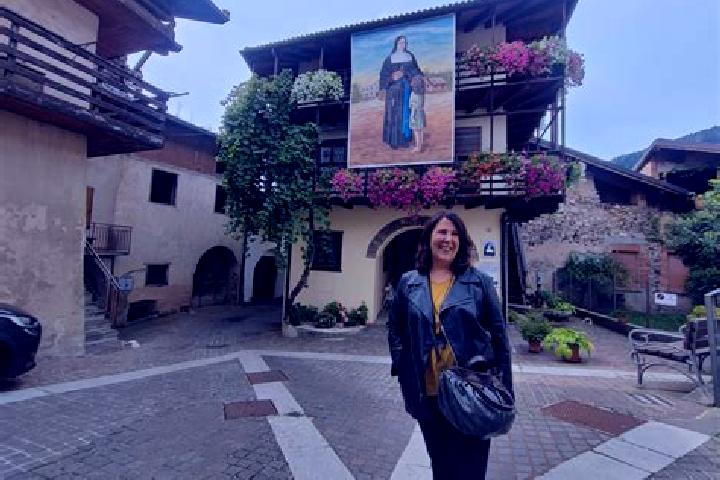Emma, 24 — Escort in Vigolo Vattaro, Italy