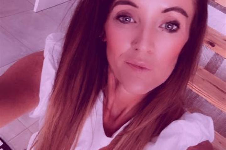 Emma, 24 — Escort in Ystradgynlais, United Kingdom