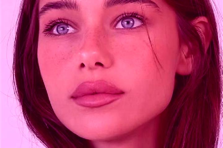 Emma, 25, a brunette brown-eyed mediterranean companion based in Prosecne. Offering Domination, Party Girl, Erotic Massage. Available for incall and outcall,...