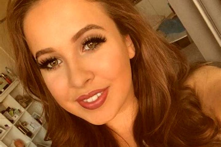Emma, 25, a dark blonde dark-eyed ebony companion based in Precy-sous-Thil. Offering Duos, BDSM, GFE. Available for incall and outcall, day and evening dates.
