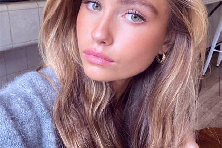 Emma, 25, a dark blonde hazel-eyed caucasian companion based in Chippenham. Offering GFE, 69, Couples, Tantra, CIM. Available for incall and outcall, overnig...