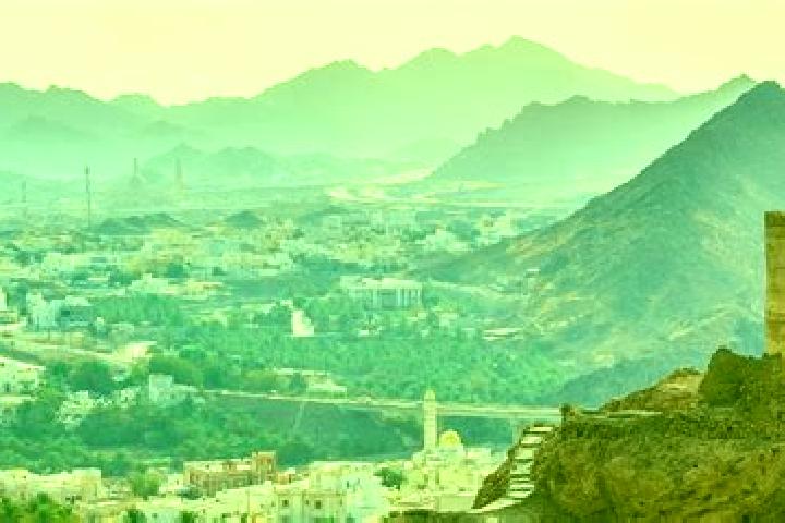 Emma, 25 — Escort in Bidbid, Oman
