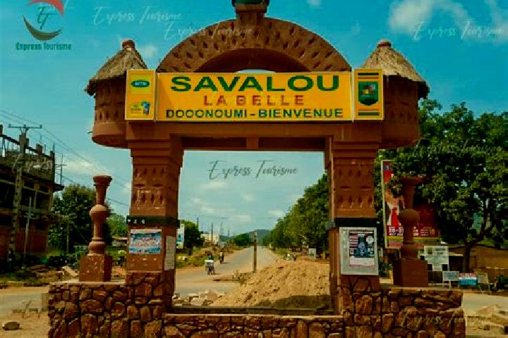 Emma, 25 — Escort in Savalou, Benin