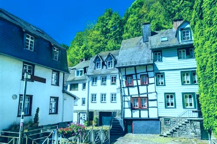 Emma, 25 — Escort in Sommerkahl, Germany