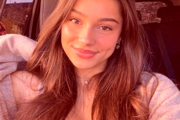 Emma, 26, a brunette blue-eyed middle eastern companion based in Higashidate. Offering A-Level, Roleplay, Duos. Available for incall and outcall, day and eve...