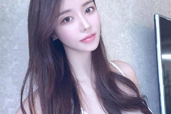 Emma, 26 — Escort in Araltobe, China
