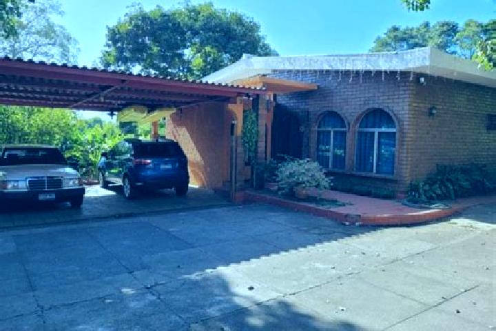 Emma, 26 — Escort in El Congo, El Salvador