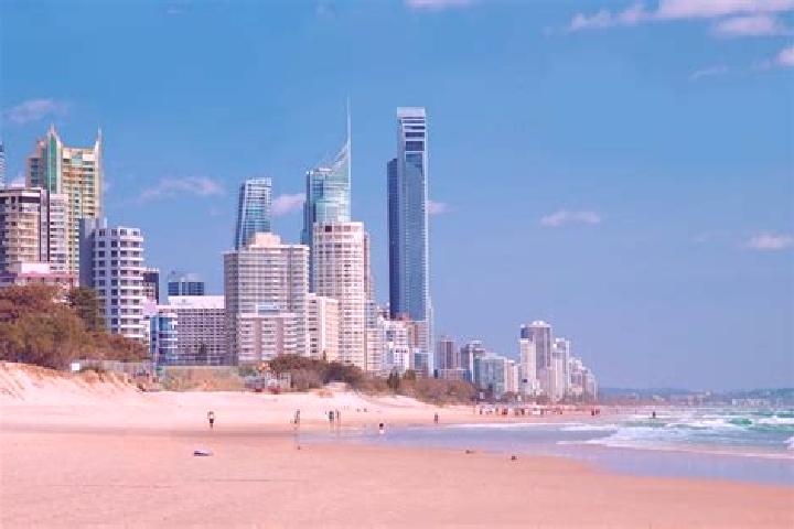 Emma, 26 — Escort in Elanora, Australia