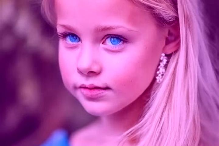 Emma, 27, a blonde blue-eyed middle eastern companion based in Zoresti. Offering Prostate Massage, Deep French Kissing, Girlfriend Experience. Available for ...