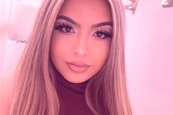 Emma, 27, a blonde brown-eyed latina companion based in Joanesia. Offering A-Level, BDSM, Domination, Duos. Available for incall and outcall, day and evening...