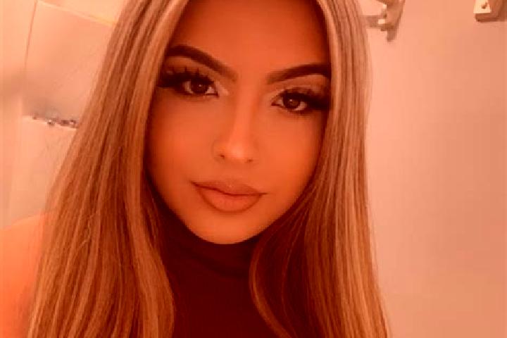 Emma, 27, a blonde brown-eyed latina companion based in Nova Paka. Offering Tantra, A-Level, Massage. Available for incall and outcall, day and evening dates.