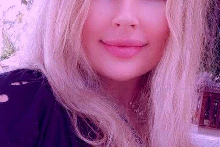 Emma, 27, a blonde brown-eyed slavic companion based in Cujubim. Offering Duos, Party Girl, GFE, Tantra, BDSM. Available for incall and outcall, overnight bo...