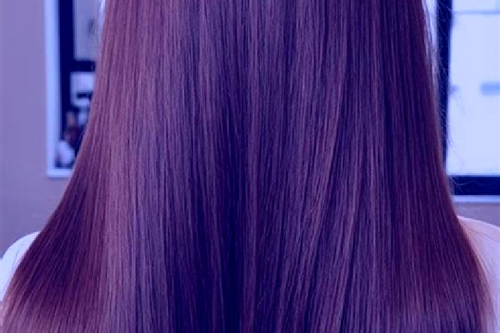 Emma, 27, a chestnut brown-eyed caucasian companion based in Menthon-Saint-Bernard. Offering Erotic Massage, Girlfriend Experience, A-Level. Available for in...