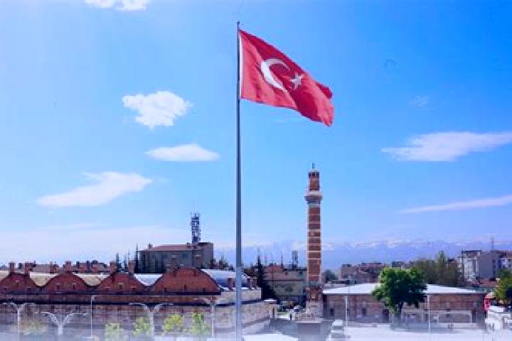 Emma, 27 — Escort in Abacilar, Turkey