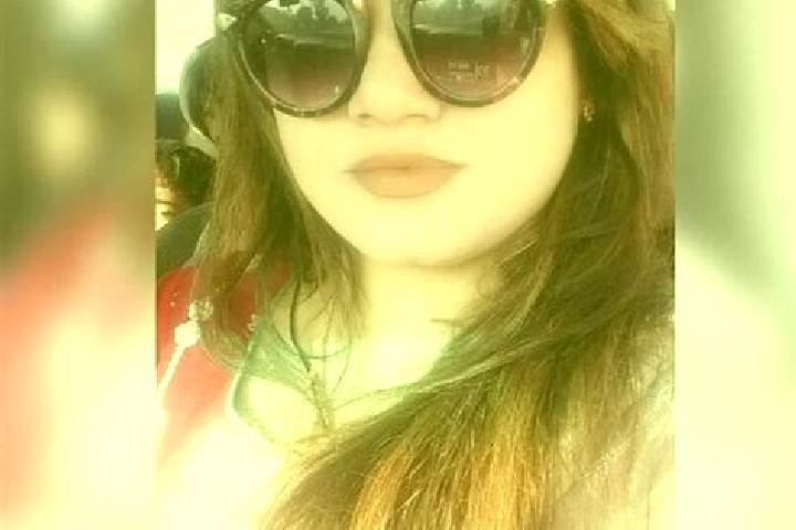 Emma, 27 — Escort in Ahmadpur East, Pakistan