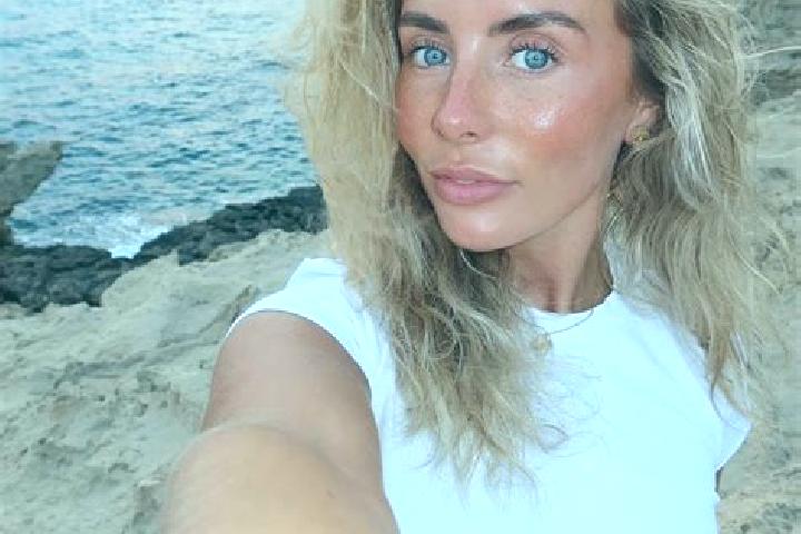 Emma, 27 — Escort in Bonner, Australia