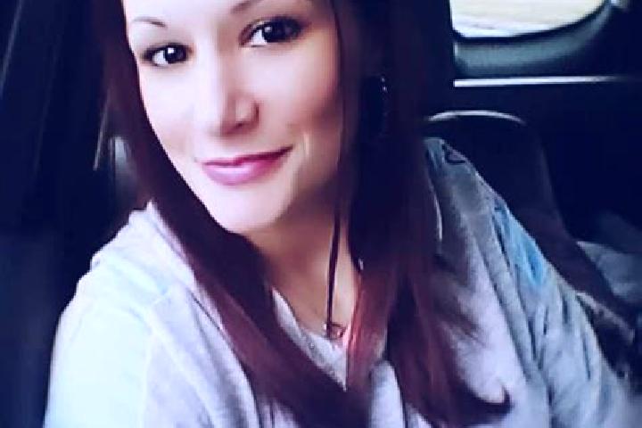Emma, 27 — Escort in Brownstown Cross Roads, Ireland