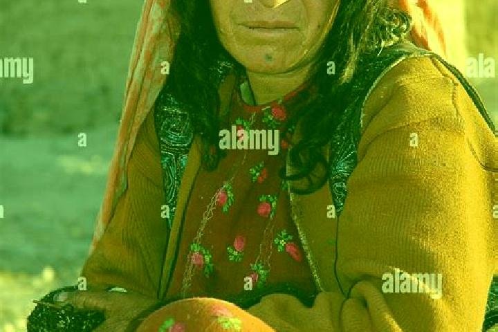 Emma, 27 — Escort in Dowlat Shah, Afghanistan