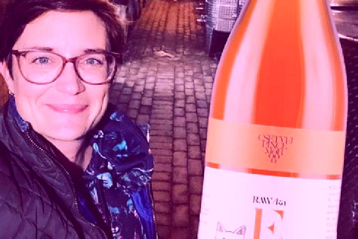 Emma, 27 — Escort in Mor, Hungary
