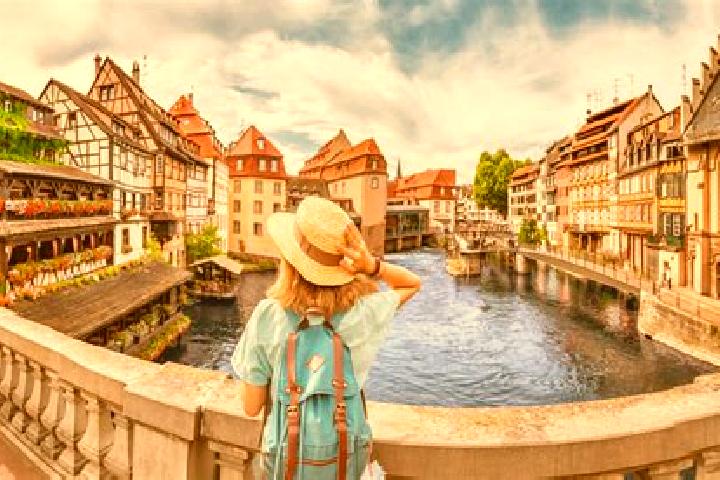 Emma, 27 — Escort in Strasbourg, France