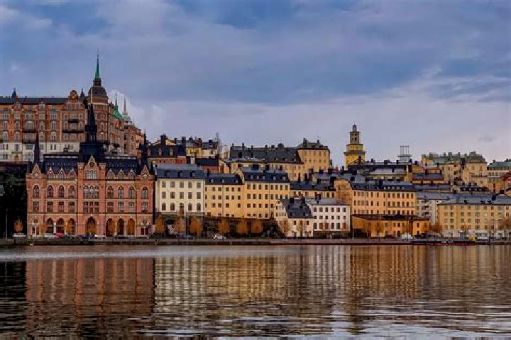 Emma, 27 — Escort in Vartofta, Sweden