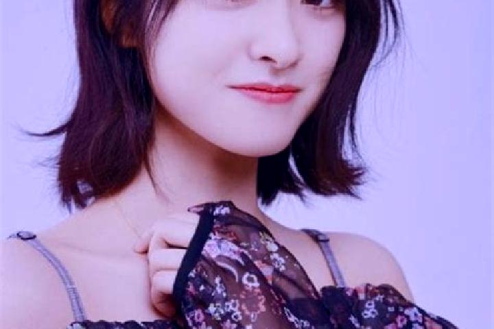 Emma, 27 — Escort in Wugang, China