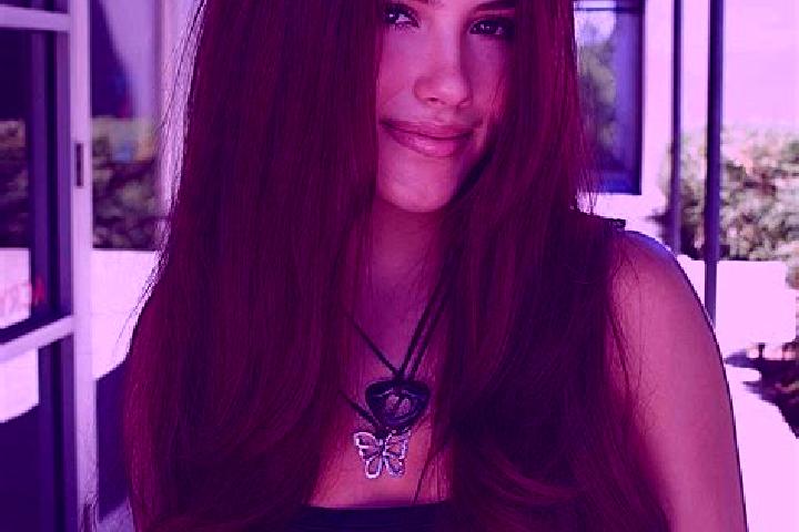Emma, 28, a auburn dark-eyed mixed companion based in Gedog Wetan. Offering Domination, Party Girl, Couples. Available for incall and outcall, overnight book...